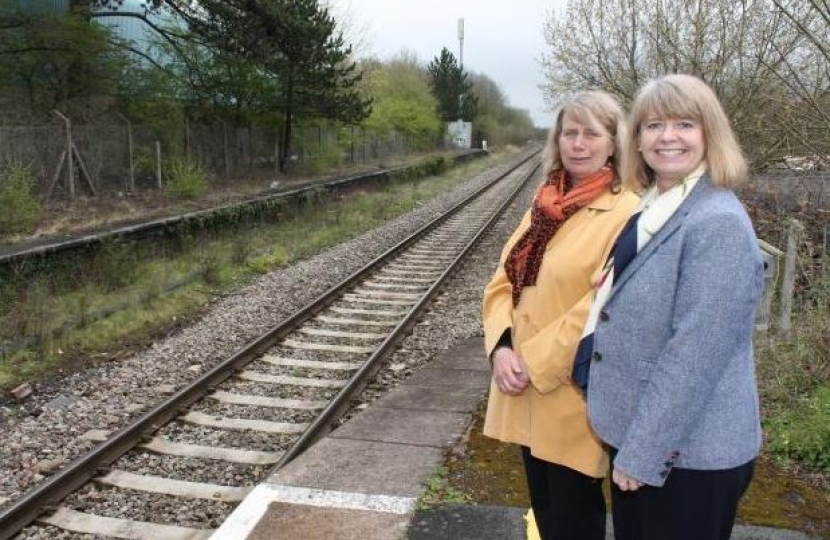 Harriett Baldwin MP  and Wychavon Leader Linda Robinson at Pershore Station