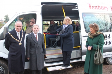 MP Celebrates New Tenbury Minibus